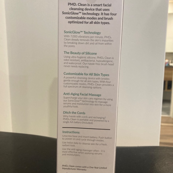 PMD Facial cleanser - Picture 2 of 2